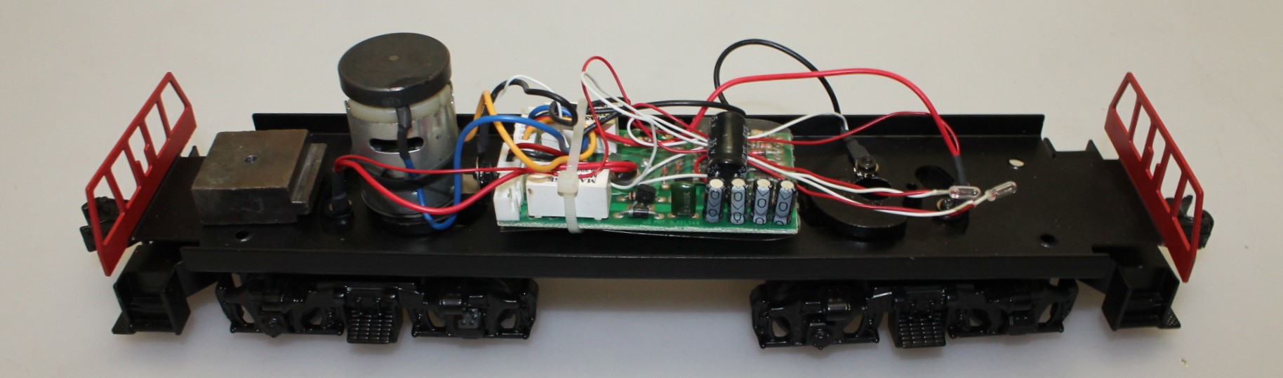 (image for) Complete Chassis - 44ton CB&Q ( O Scale 44ton )